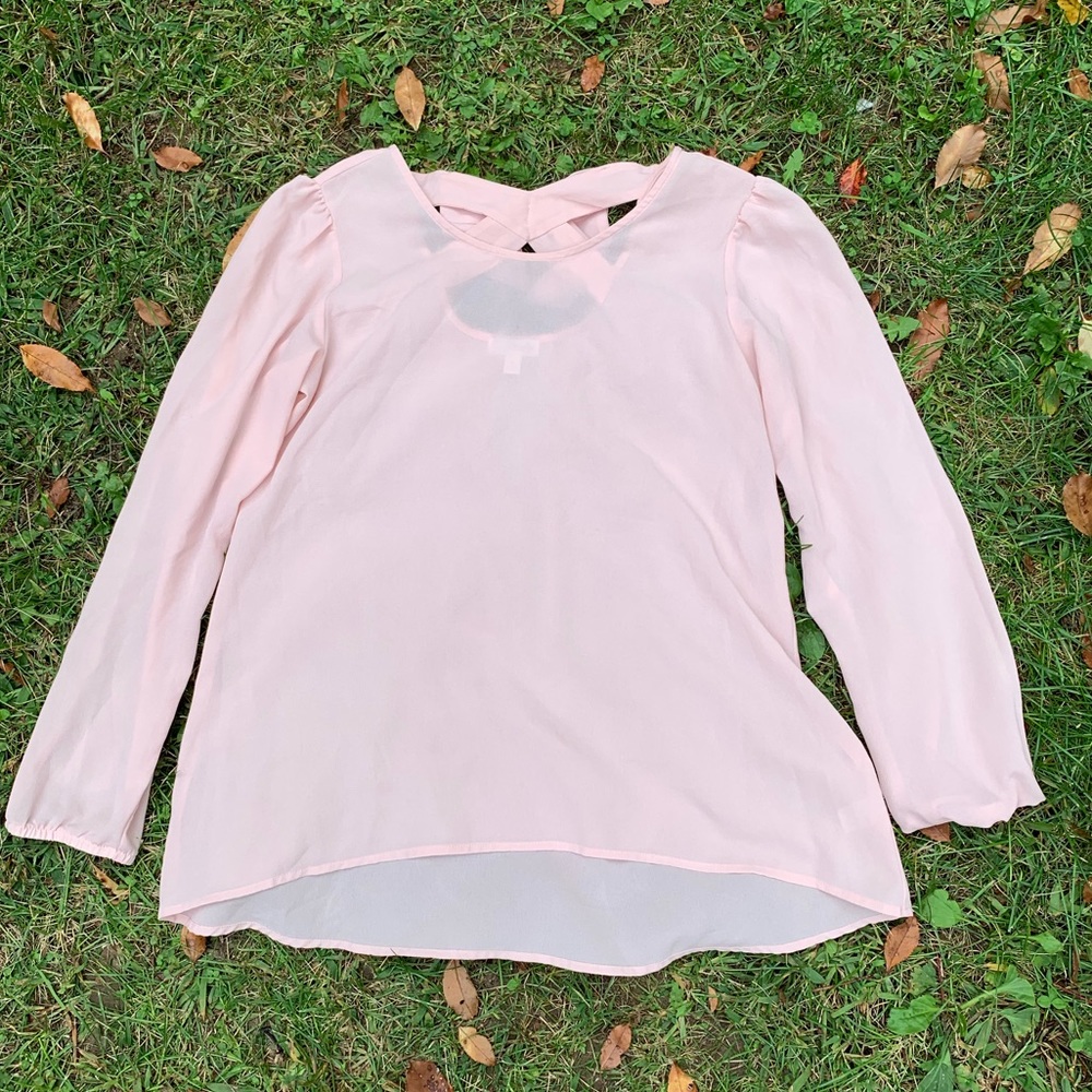 🐣sheer pink blouse